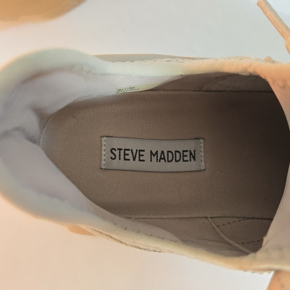Steve Madden Womens Maxima Beige neutral jewel Sneaker Size 7.5 - Picture 4 of 8